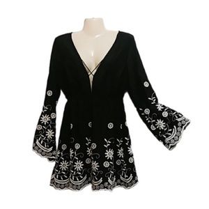 Romeo & Juliet Embroidered Black/White Lined Dress NWT